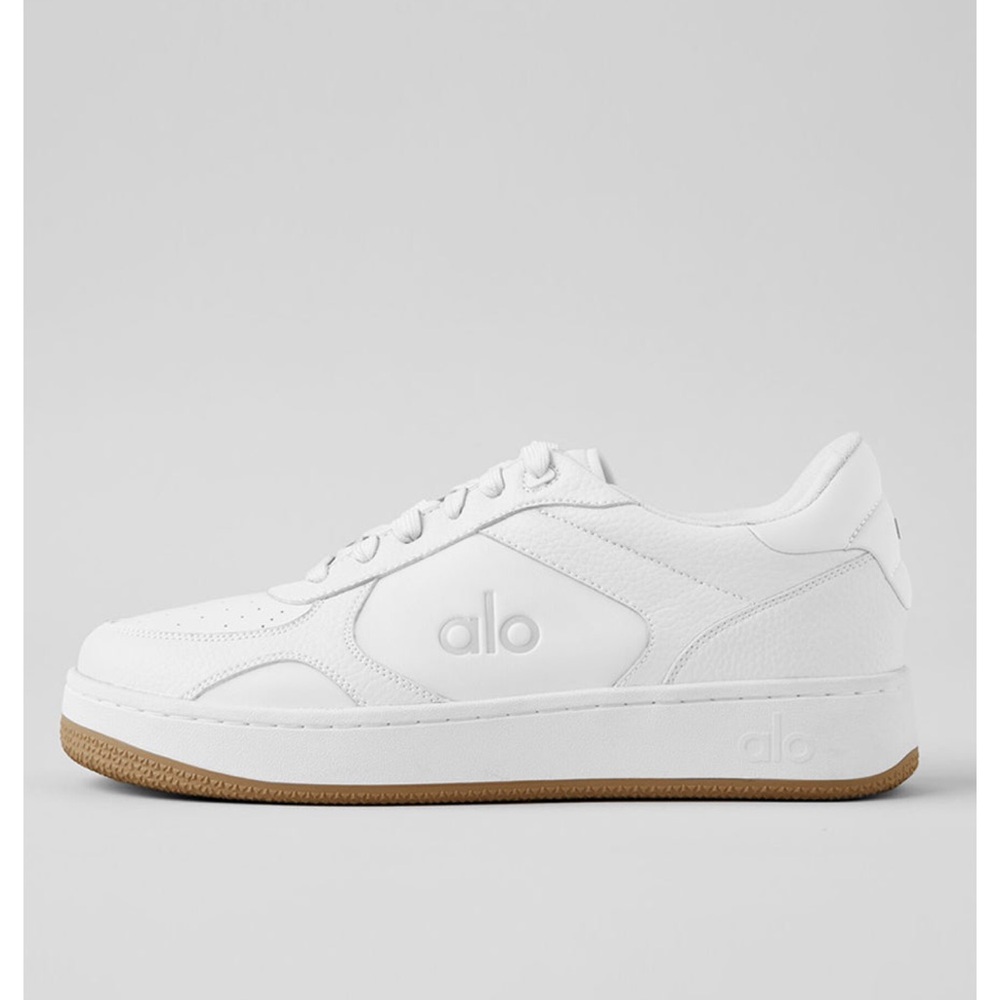 Alo Recovery Mode Sneaker In Natural White/Gum